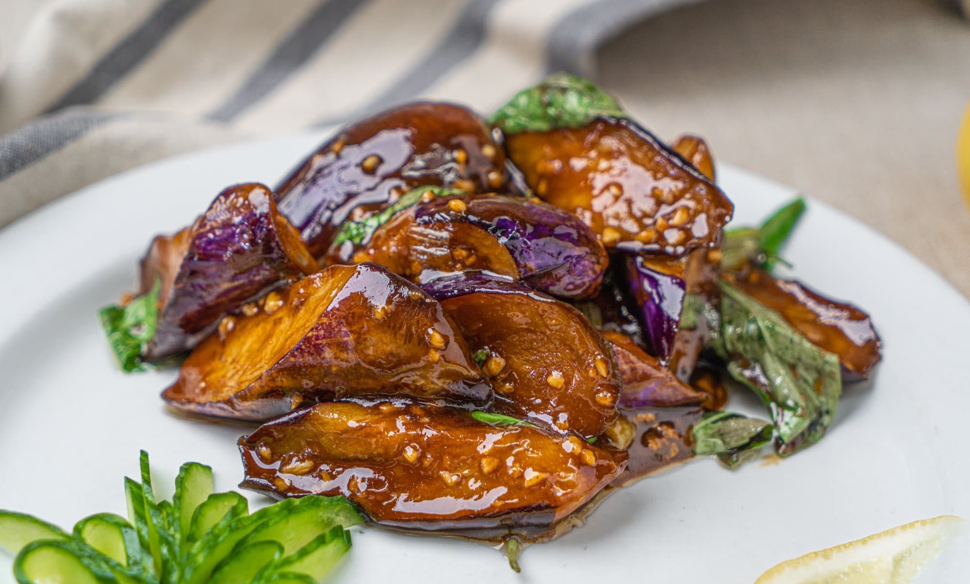 Basil Eggplant - Eggplant stir-fried with aromatic basil leaves for a fragrant and flavorful comb | Vegetable & Tofu