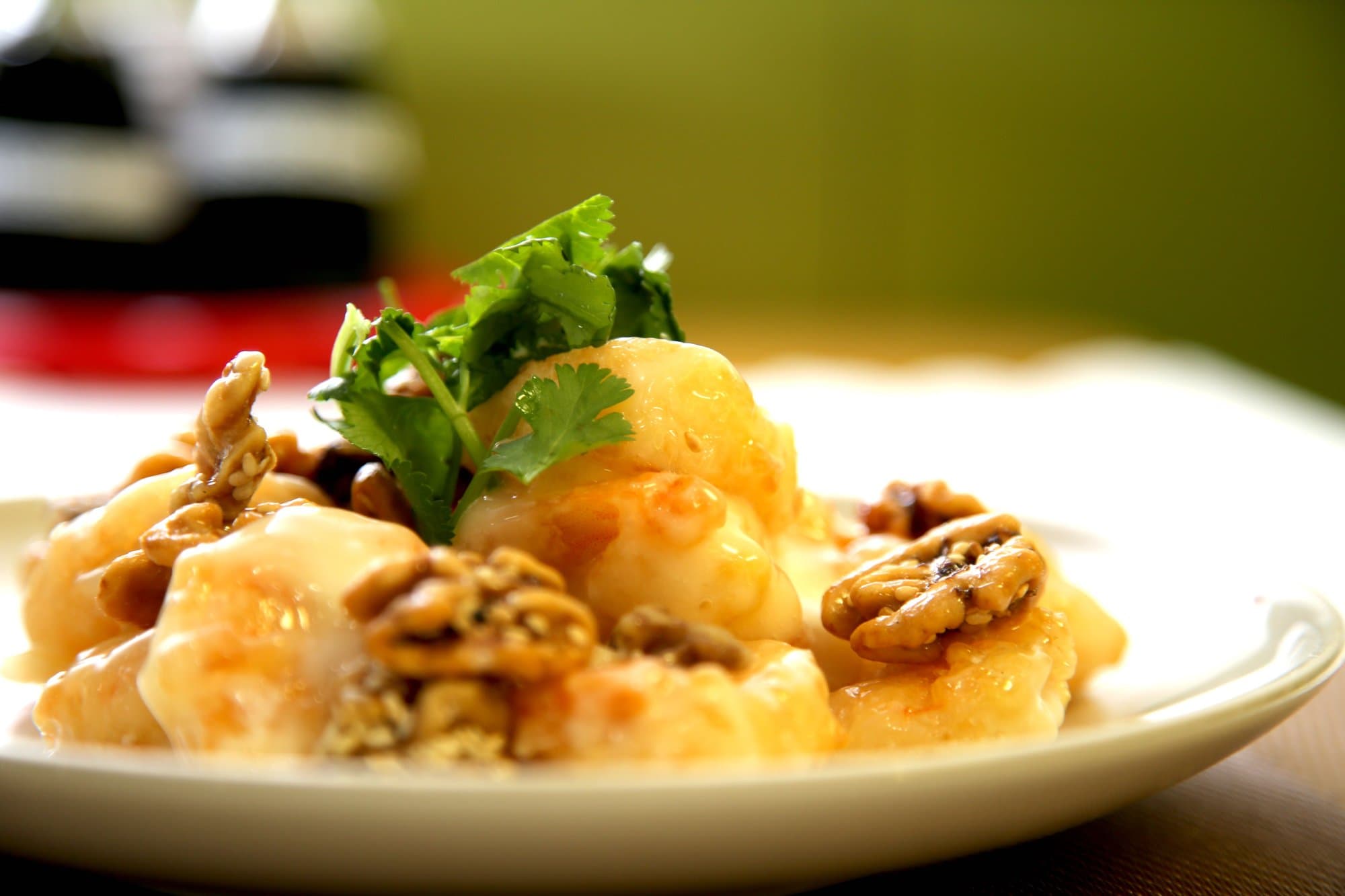 Walnut Shrimp - Crispy battered shrimp coated in a creamy sauce made with mayonnaise and sweeten | Seafood