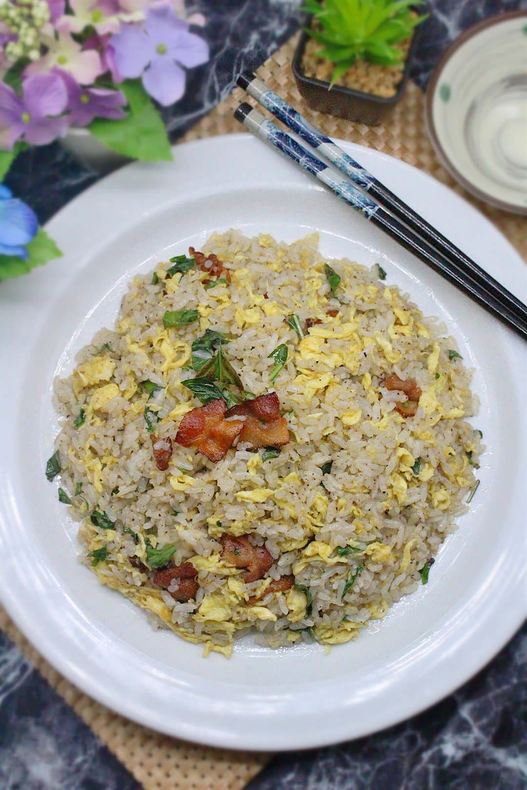 Bacon Fried Rice with Basil - This fried rice is infused with the fragrant aroma of basil and the savory taste | Rice