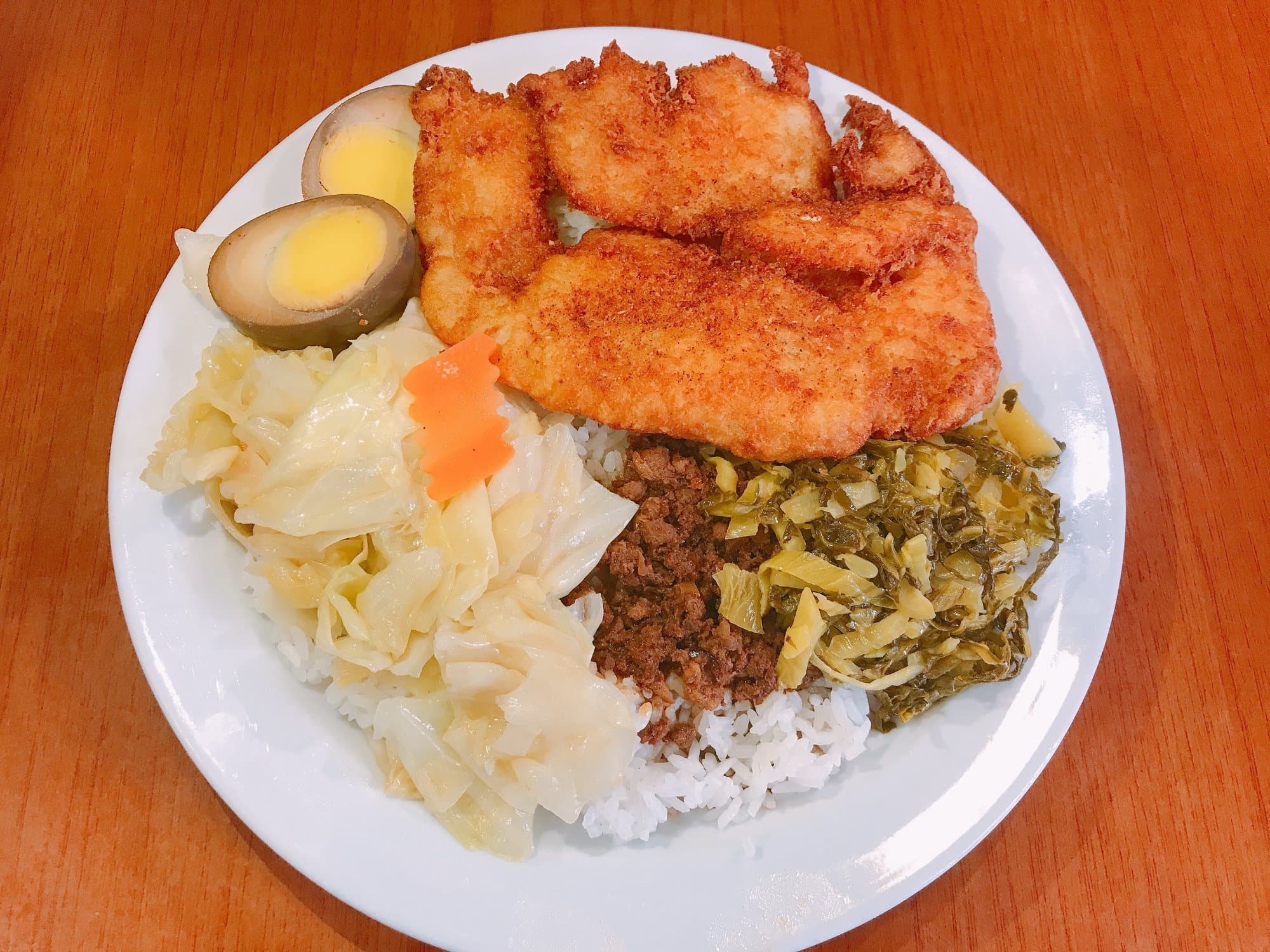 Fish Fillet & Rice Combination - This Bento Box includes tender and flavorful crispy fish filet served over a bed | Bento Box