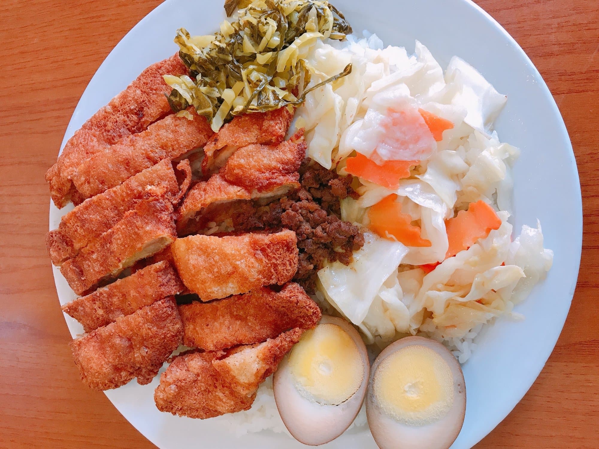 Chicken Fillet Rice Combination - This Bento Box includes tender and flavorful crispy chicken filet served over a | Bento Box