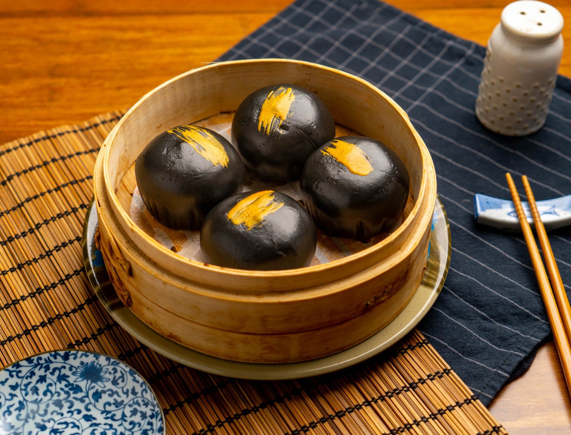 Black & Golden Molten Lava Bun